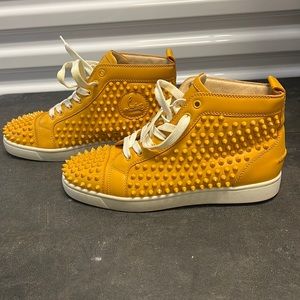 Christian Louboutin Sneakers - Gold